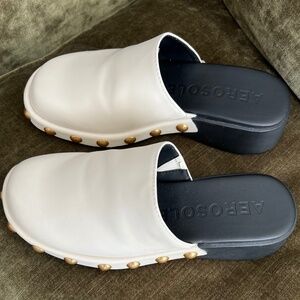 AEROSOLES CLOGS SIZE 7